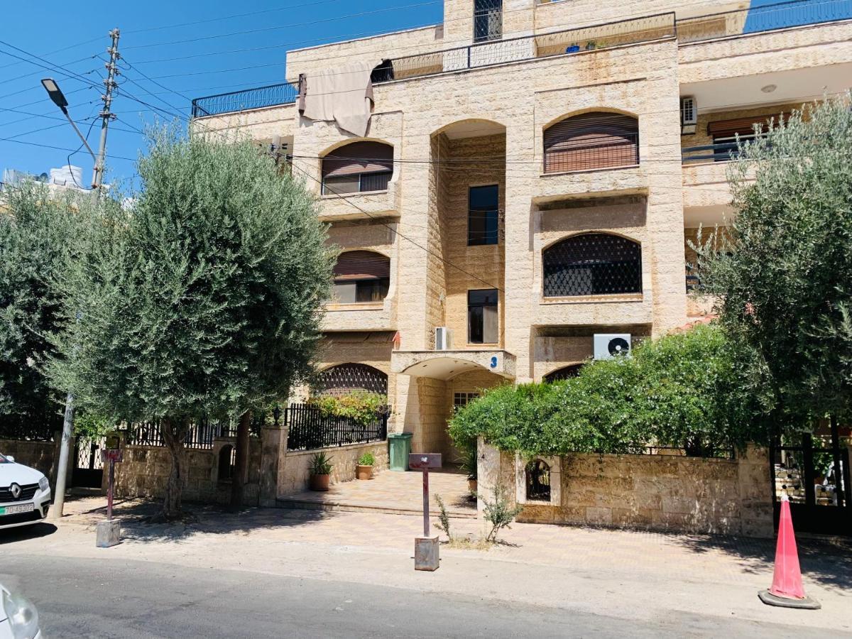 Eva House Lovely 3 Bedrooms Unit In Great Location In Amman For Families Exterior foto